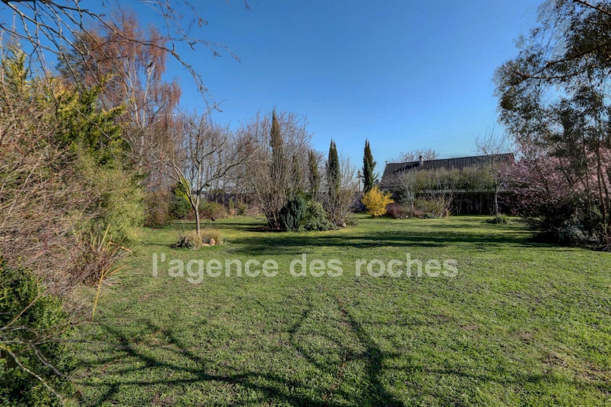 TERRAIN_AVERNES_175000.pdf